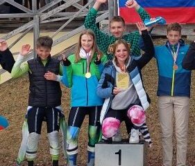 Ekipa naše šole - ekipno 1. mesto na smučanju