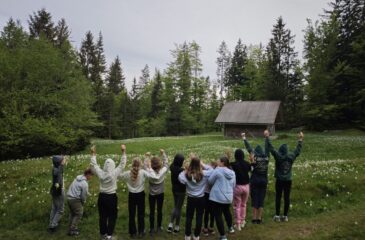 Nadarjeni učenci in vrstniški mediatorji v naravi